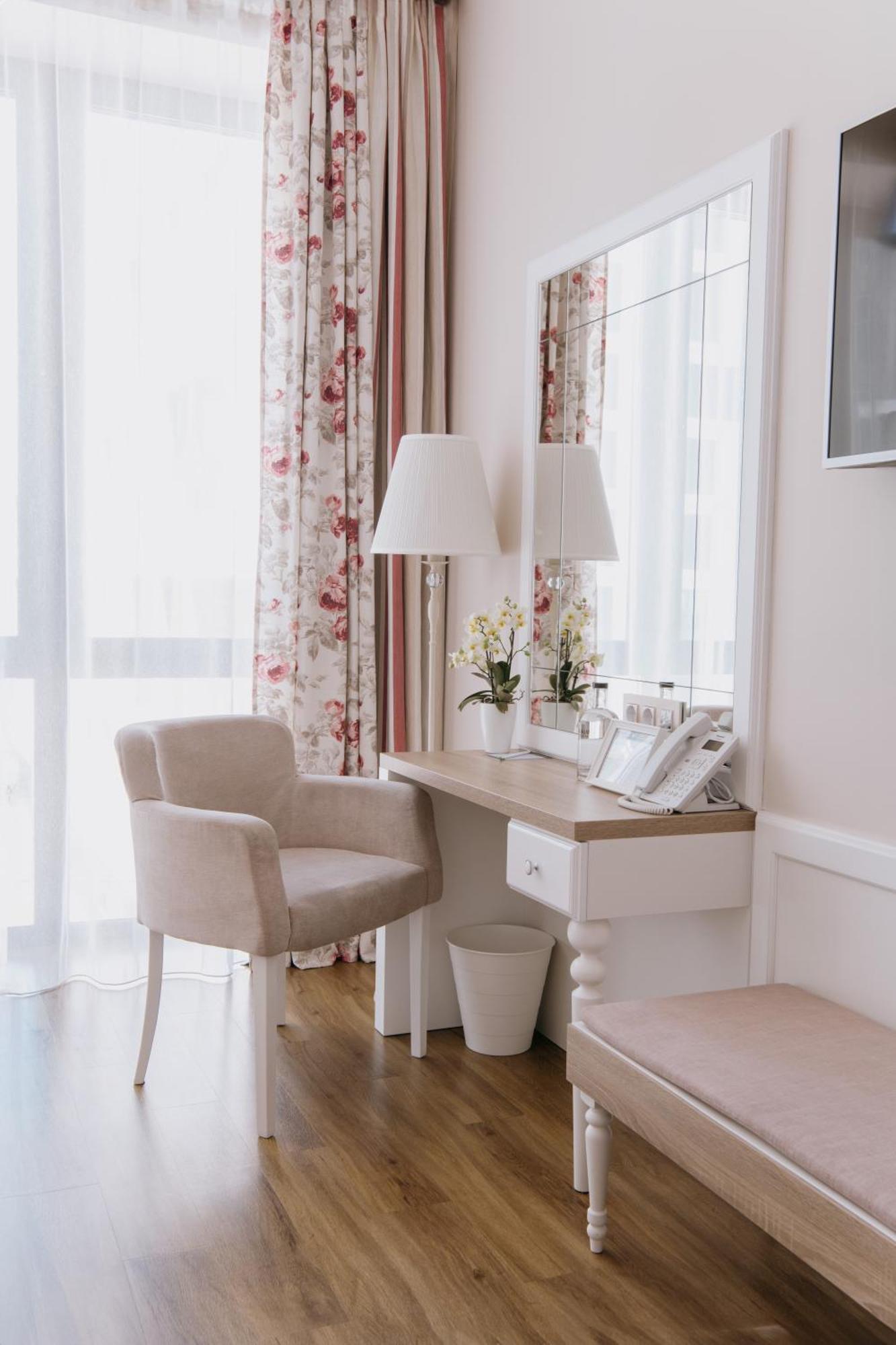 Impresamente Art Hotel 4*